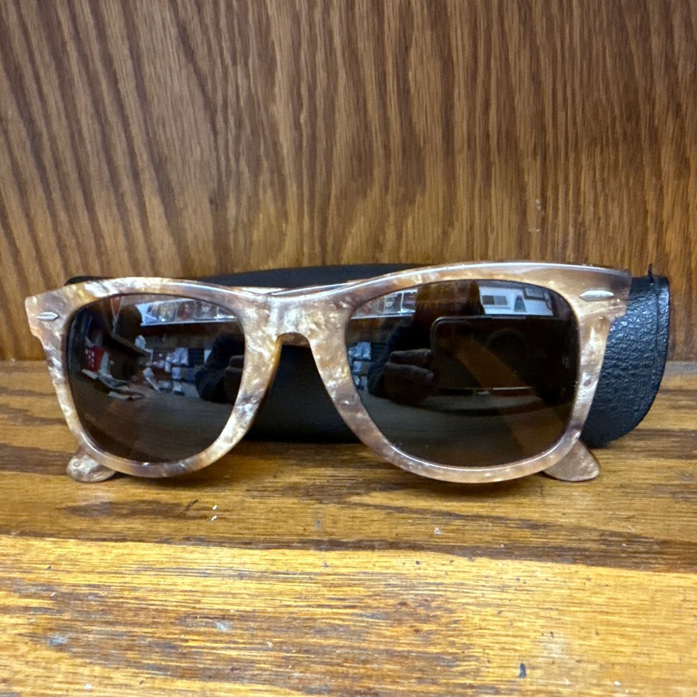 Vintage tortoise shell with gold Blondie USA Ray an wayfare! Rare!!!